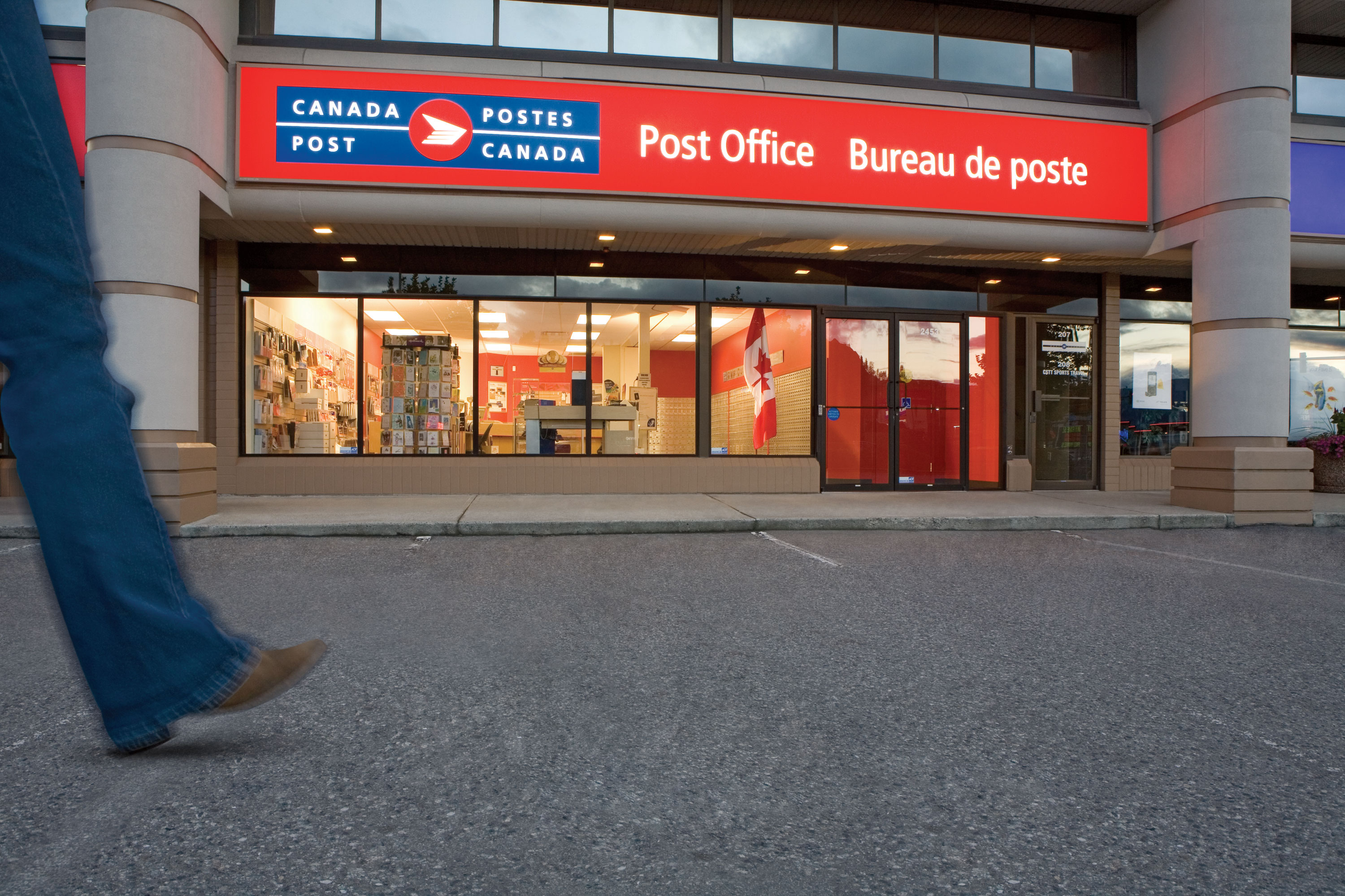 canada post office tour